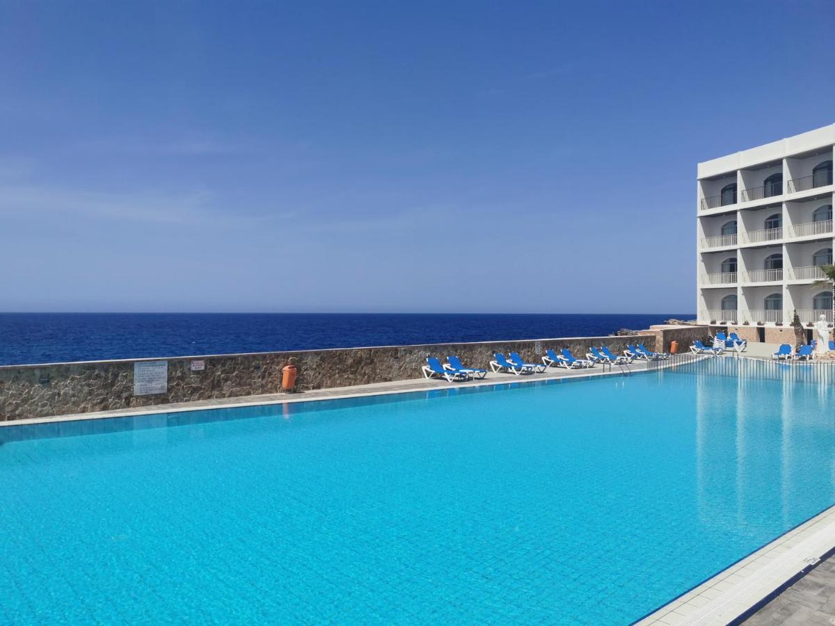 Paradise Bay Resort Mellieħa Exterior foto