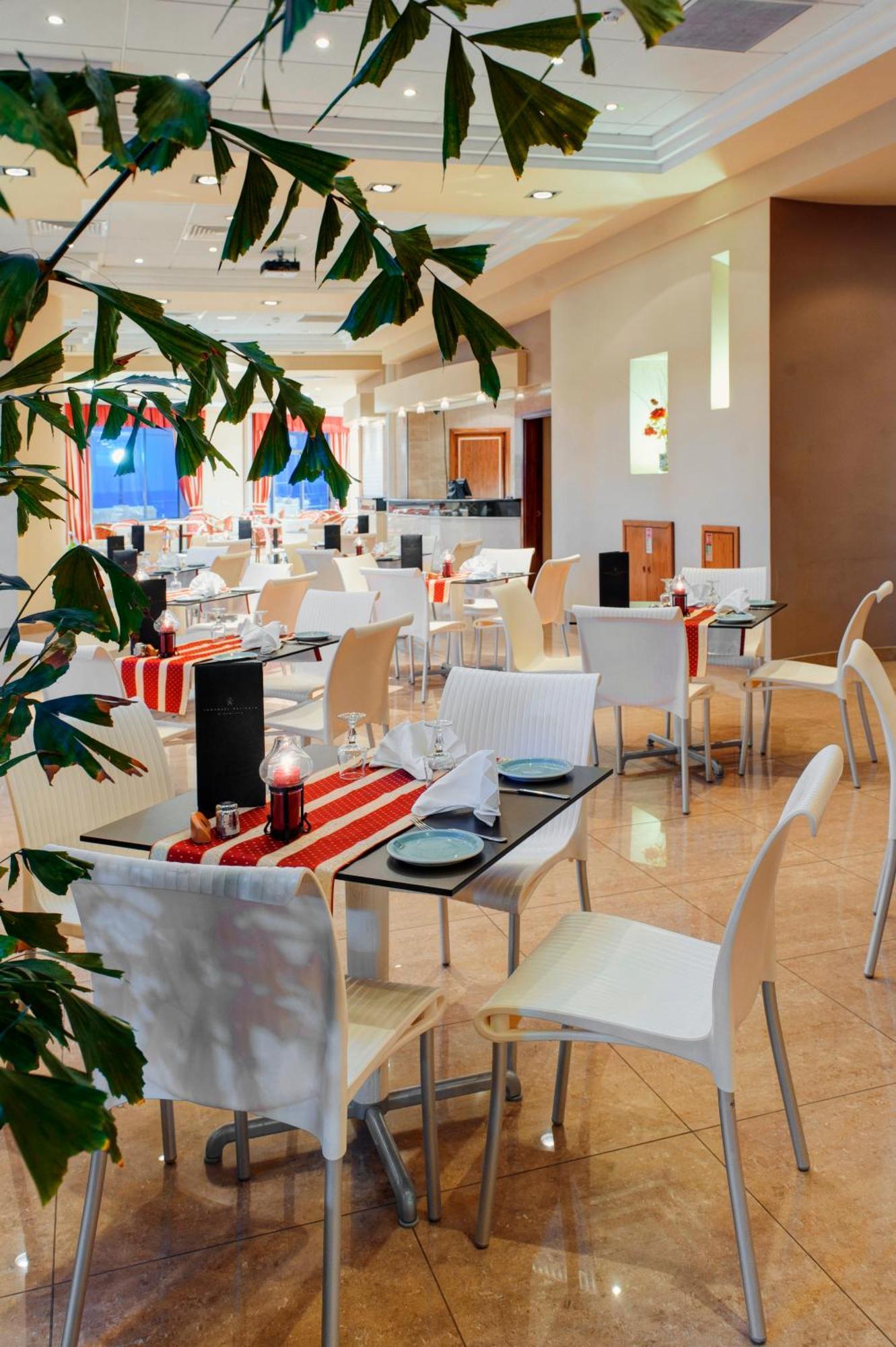 Paradise Bay Resort Mellieħa Restaurante foto
